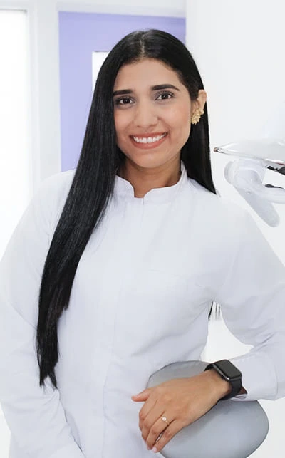 Lady Johana Torres, atención integral en odontología general Lady Johana Torres – Odontóloga General